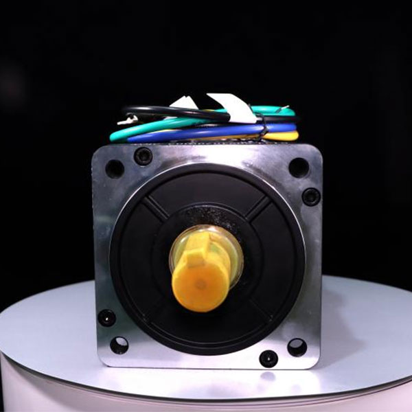 Servomotor de 3000 RPM con freno