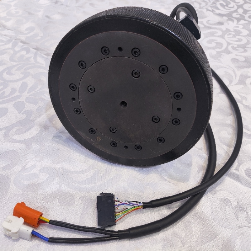 Motor de roda servo integrado