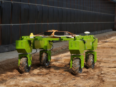 4륜 구동 섀시는 온실 내 농약 살포 문제를 어떻게 해결할까요?