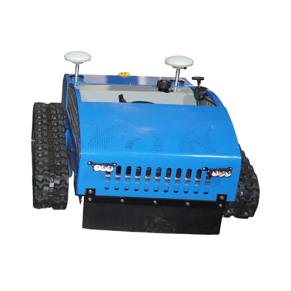 جزازة عشب يتم التحكم فيها عن بعد