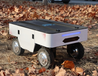 В чём разница между автономным самоходным роботом (AMR) и колесным роботизированным шасси?