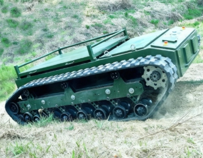 What Is the Structure and Working Principle of Tracked Chassis?